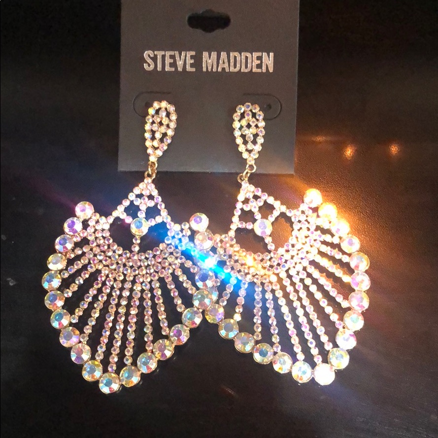 Steve Madden Earrings 15$
